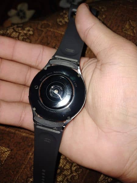 I am selling samsung watch 5 44 mm only watch and charger no box 11