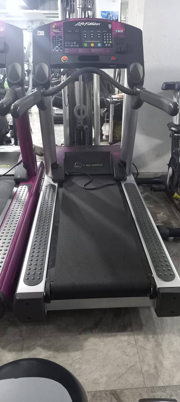 Treadmill Life fitness USA American Brand Refurbished Available 6