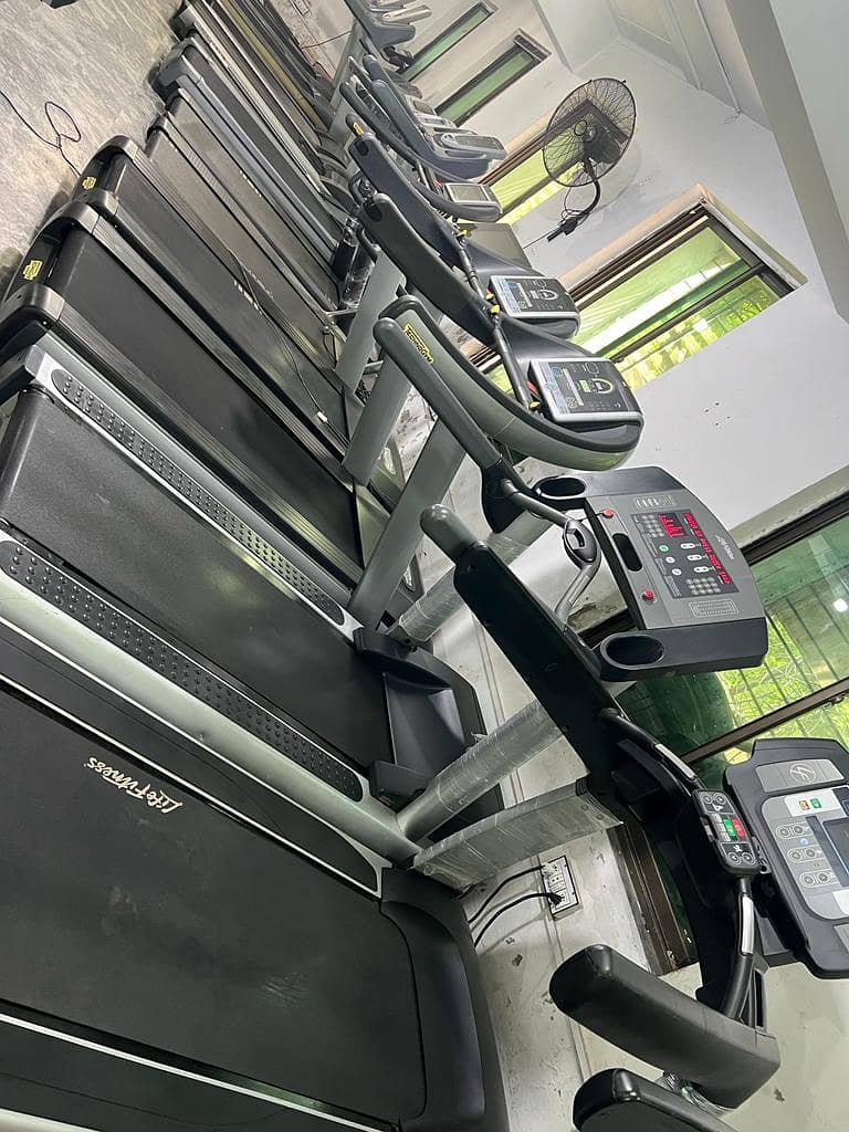 Treadmill Life fitness USA American Brand Refurbished Available 7
