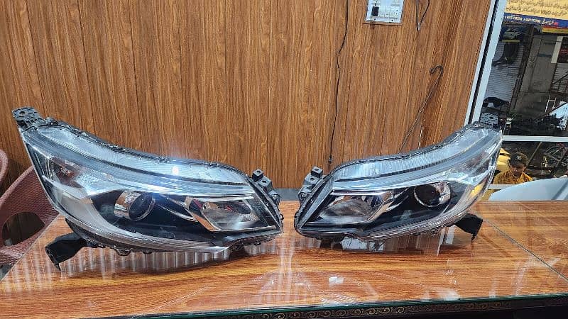 Honda BRV ,  , Civic  Head Lights,  Side Mirrors Bonats Availabl 3