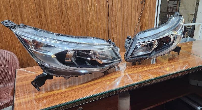 Honda BRV ,  , Civic  Head Lights,  Side Mirrors Bonats Availabl 7