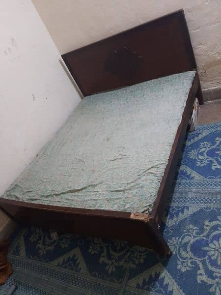 Queen size bed with mattress 2