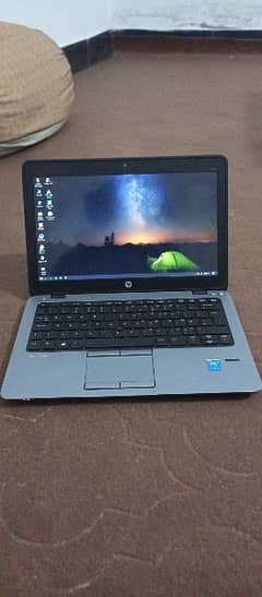 HP Elite Book 820 with free brand new bag