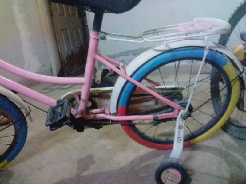 Imported cycle for kids original for 5 to 8 years like new 2