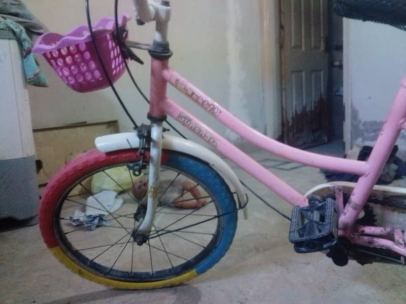 Imported cycle for kids original for 5 to 8 years like new 8