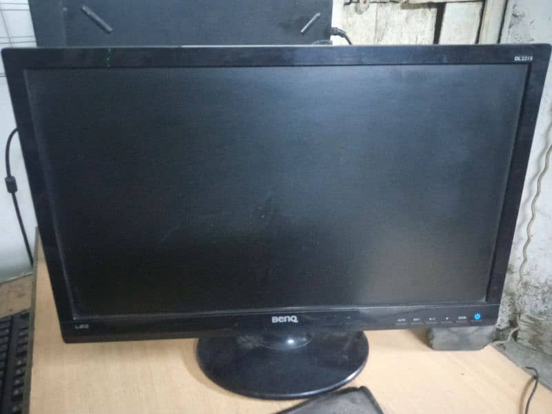 BenQ 22 inch led monitor 1