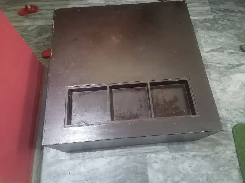 just like new available heavy weight solid table,,, urgent sale 3