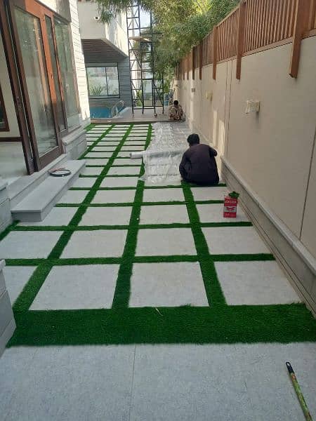Turkish Artificial Grass, Lawn Balcony Garss with Fitting Available 16