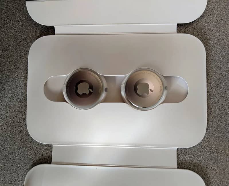 Brand New Apple air tag ( airtag ) available for sale 9000 per piece 0