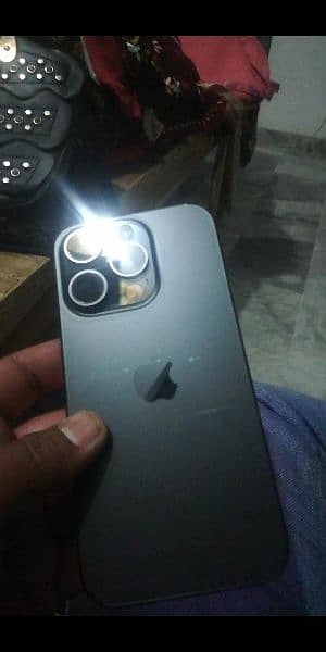 iphone 15pro black titanium with box 128gb. jv. LLA 11