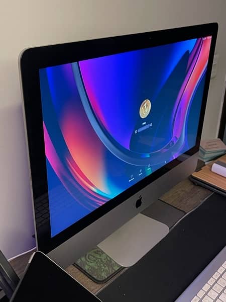 Apple iMac 2014 with Wireless Keyboard 4