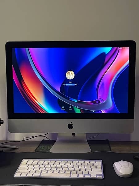 Apple iMac 2014 with Wireless Keyboard 9