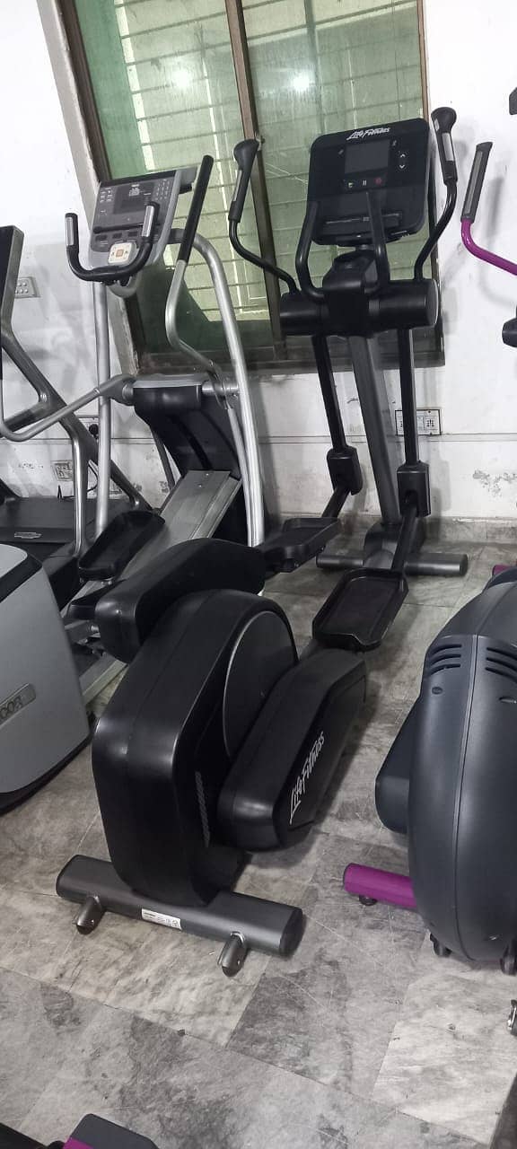 Life Fitness treadmill | elliptical | spin bike | dumbbell rod plate 2
