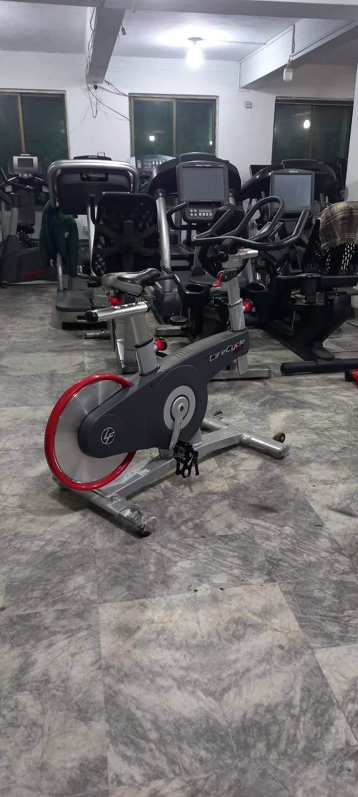 Life Fitness treadmill | elliptical | spin bike | dumbbell rod plate 10