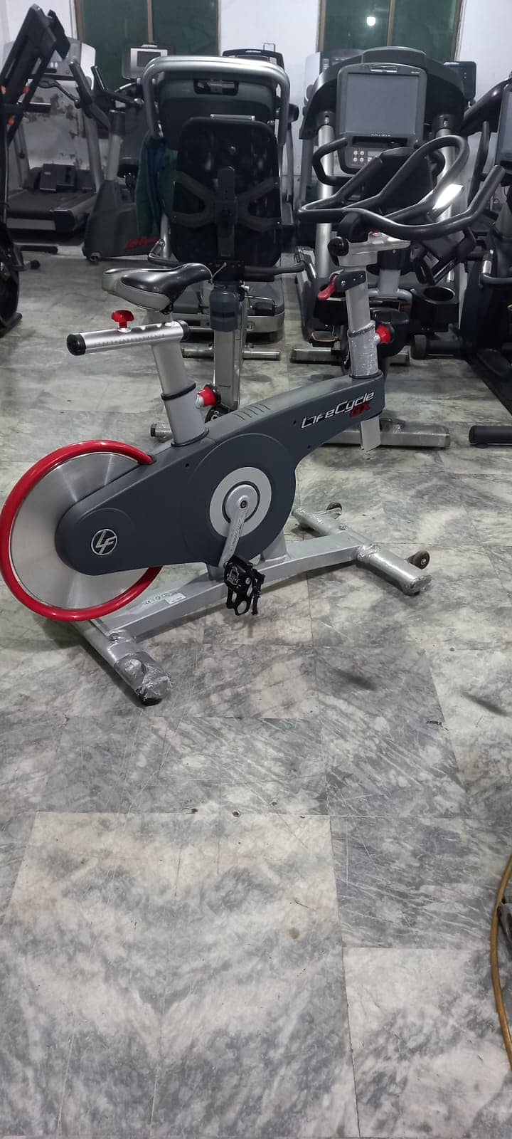 Life Fitness treadmill | elliptical | spin bike | dumbbell rod plate 13
