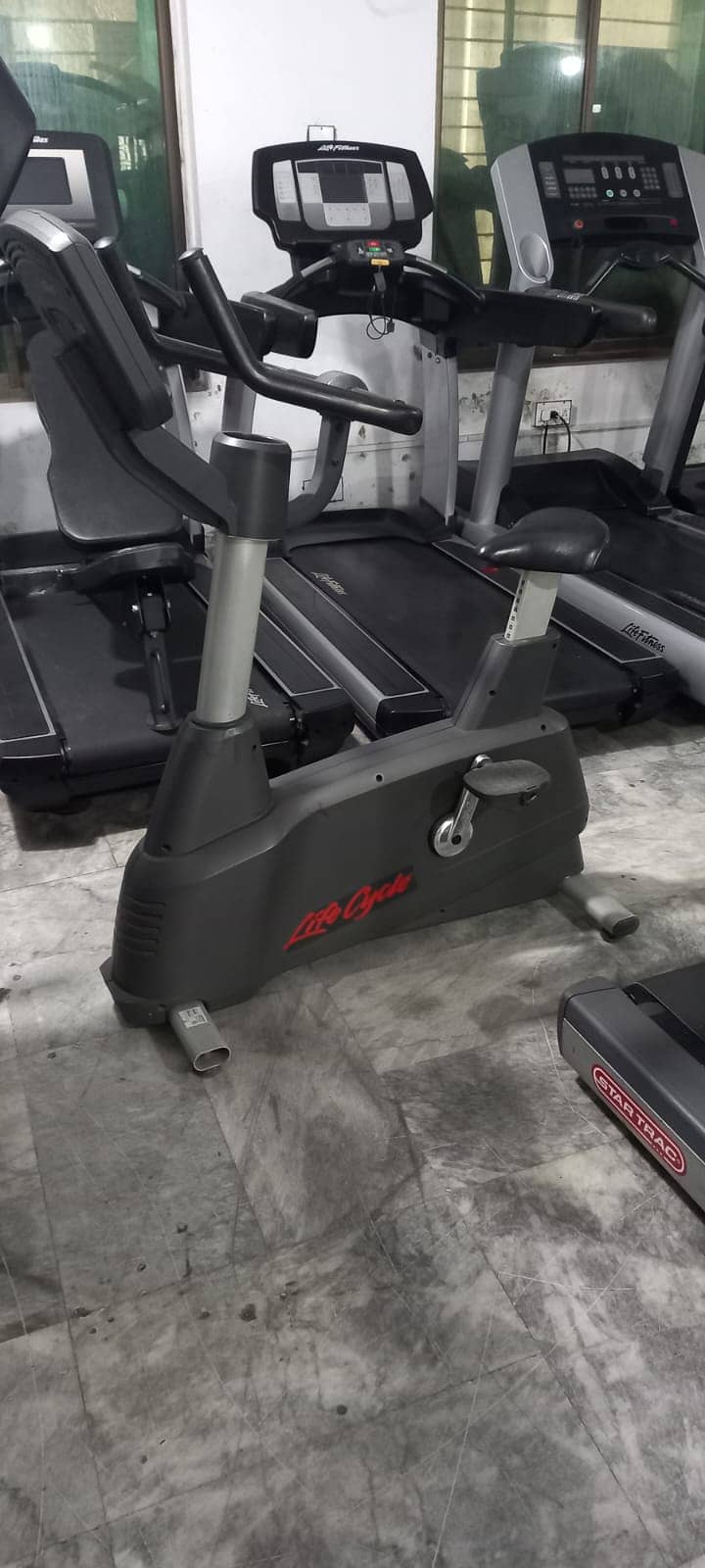 Life Fitness treadmill | elliptical | spin bike | dumbbell rod plate 15