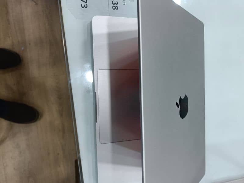 Apple MacBook M1 pro,14inch,16gb,512 SSD new condition 1