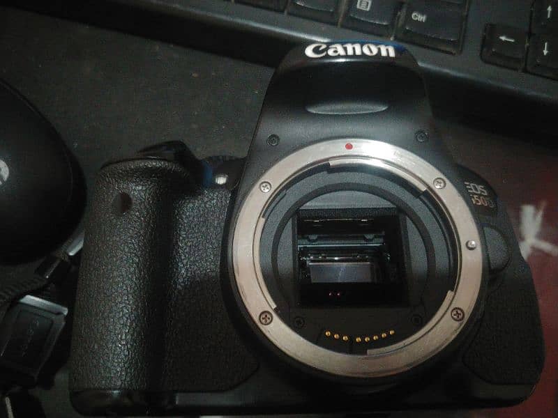 Canon D-650 with lens 18-55 3