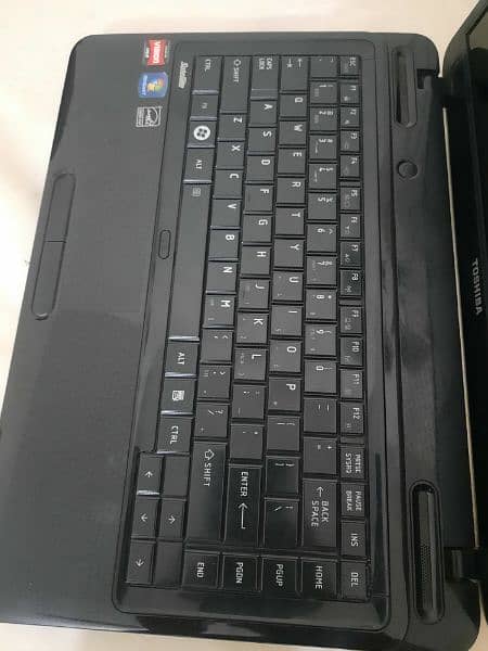 Toshiba Laptop for sale condition 10/10 with orignal charger 2