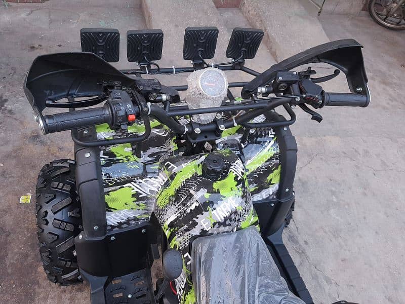 reverse gear 125cc jeep quad at 4 wheels delivery all Pakistan 4