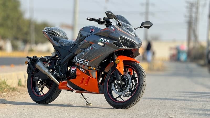 top quality sports heavy bikes 250cc and 400cc Kawasaki ninja and R1 5