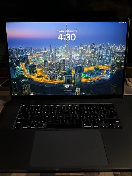 Macbook pro 16” 2019, 16/512gb, 4gb graphics 0