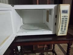PEL Microwave oven
