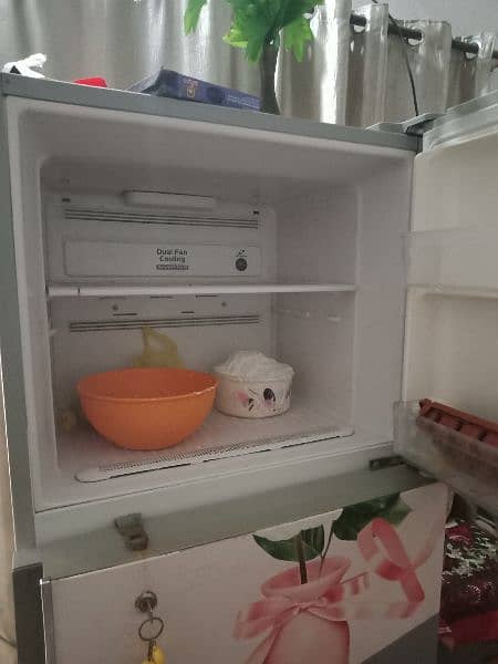hitachi fridge 10/10 conditions 1