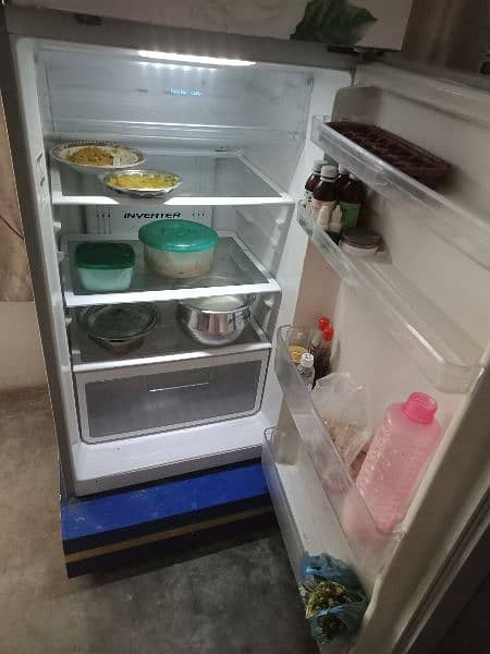 hitachi fridge 10/10 conditions 2