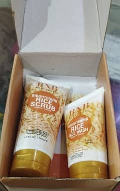 Bnb Whitening Rice Extract Bright & Glow Kit (with Box) 0