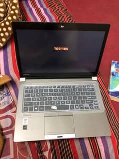 Toshiba laptop   Same sa new 10 /10 conditions  8 gb ram 256 ssd 0