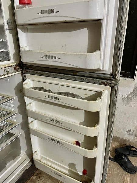 Dawlance refrigerator full size 2