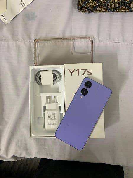 Y17s vivo (4+4/128) G85,,,03221781446 0