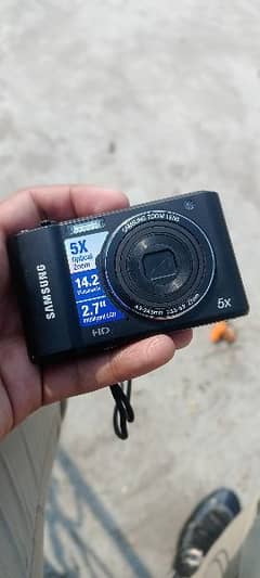 samsung es90 camera with free 8 GB memory card