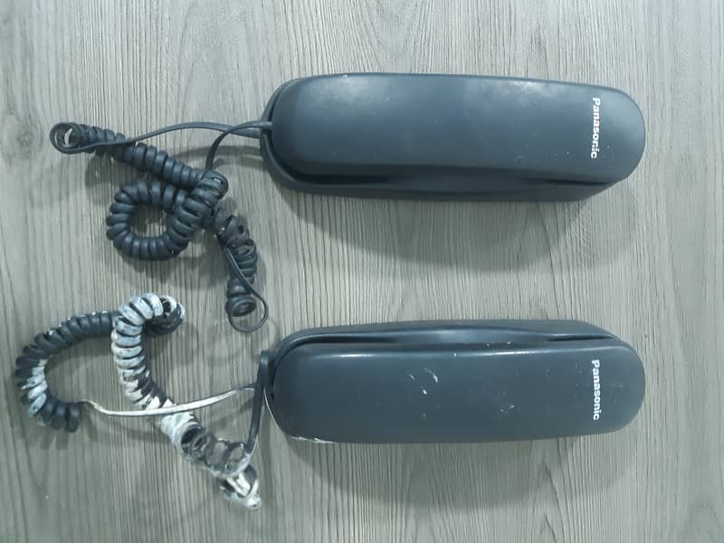 Used corded phones in very good condition 2