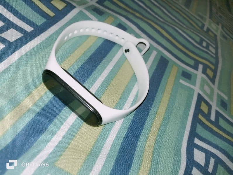 MI band 4 for sale in excellent condition 0
