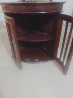Antique style corner with pure wood in good condition.