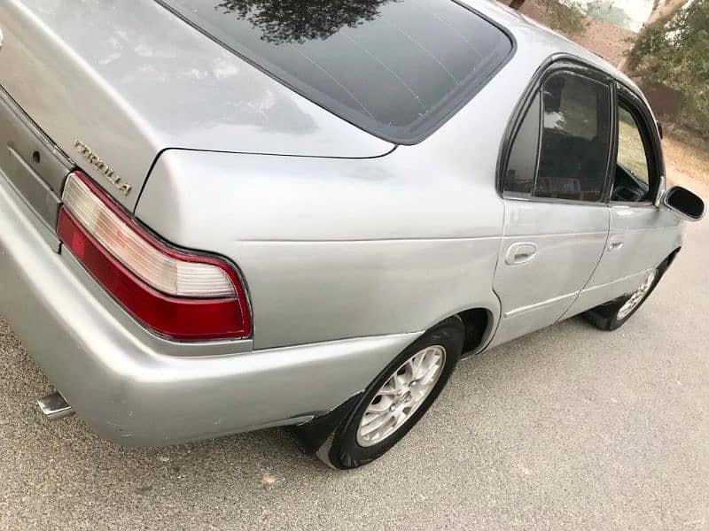 CLEAN TOYOTA COROLLA 1993 XE CONVERTED TO SE-LIMITED SALOON 5