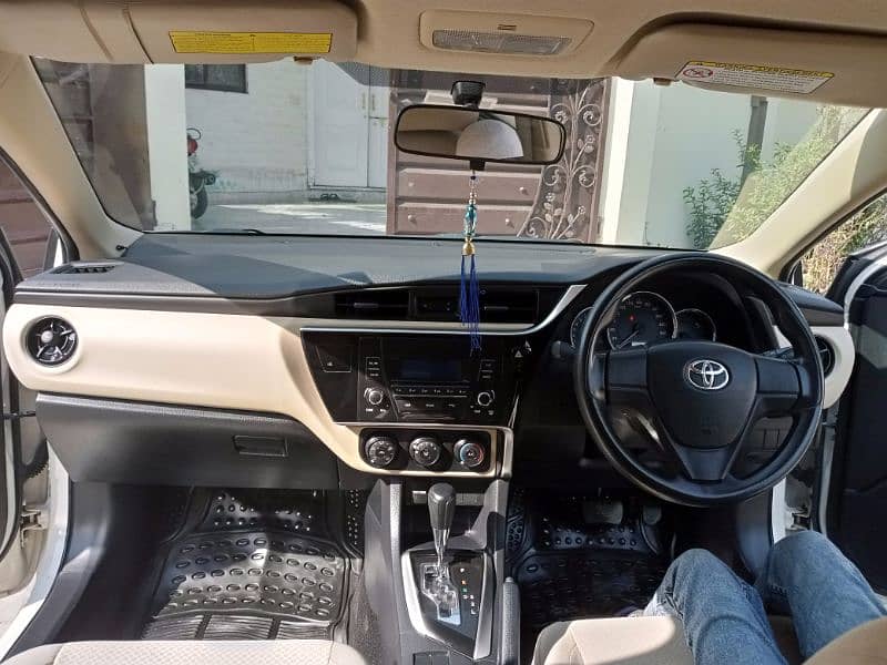 Toyota Corolla automatic XLI 2020 8
