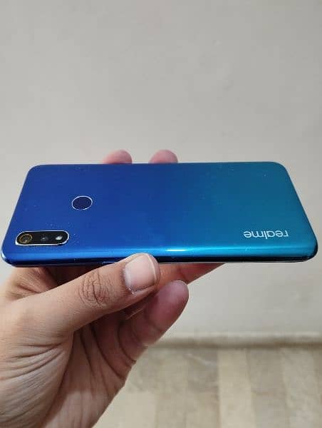 Realme 3 with box and charger 2