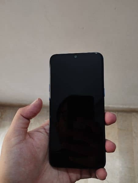 Realme 3 with box and charger 7