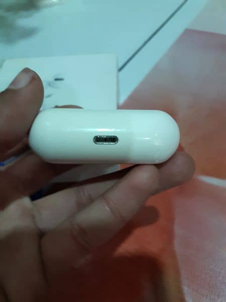 APPLE AIRPODS 8