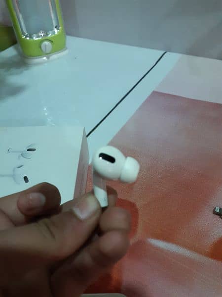 APPLE AIRPODS 10