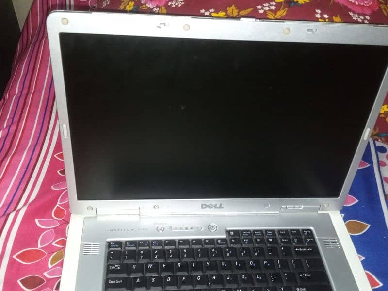 Dell c2d laptop 2gb ram 260 gb hdd 17 inch hd display 2