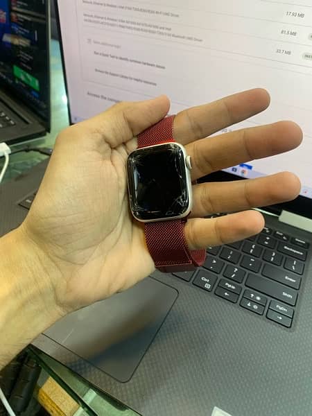 apple series 4 44mm 1