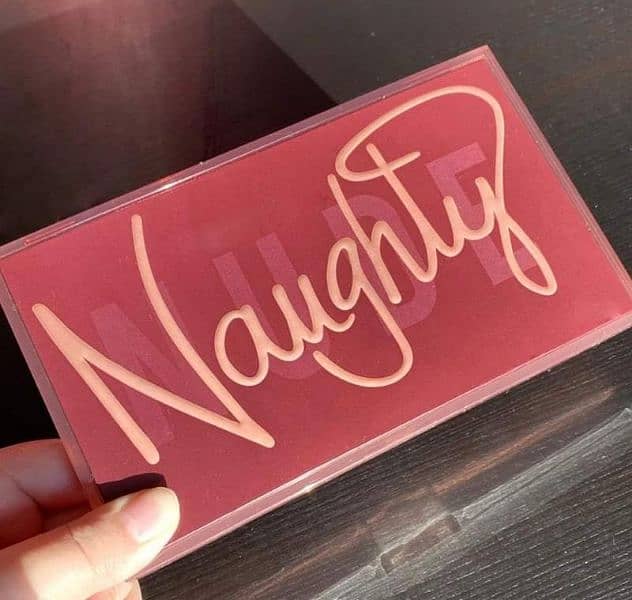 Huda Beauty - Original Naughty Nude Eyeshadow Palette/makeup/Australia 4