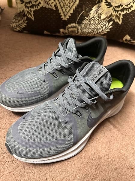 Nike Quest Running Shoes (Size UK 10) 1