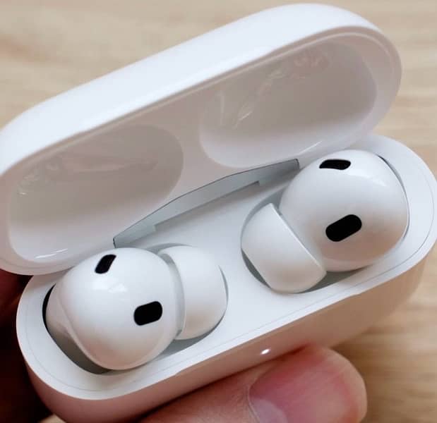 APPLE AIRPODS PRO 2ND GENERATION LASTEST (A+ JAPAN EDITION) 3
