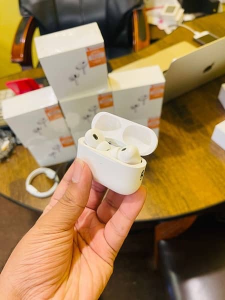 APPLE AIRPODS PRO 2ND GENERATION LASTEST (A+ JAPAN EDITION) 6