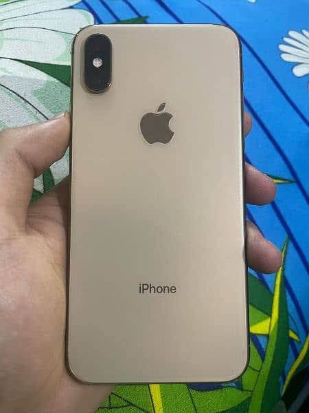 iphone xs,non PTA, factory unlock,64gb,gold color, battery health 77 0